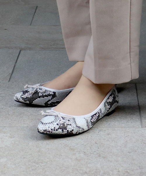 LibertyDoll（リバティードール）の「Liberty doll / ポインテッドトゥ フラットバレエパンプス(5420)（バレエシューズ・レディース・ブラック/パイソン/シルバー/レッド/ホワイト/ベージュ/ゴールド/ゴールド系その他/ブラック系その他/シルバー系その他・3L/S/M/L/LL/SS）」の22枚目の写真