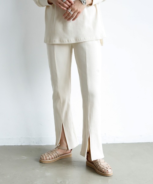 Auntie Rosa Holiday（アンティローザホリデー）の「フロントスリットリブパンツ【セットアップ対応】（その他パンツ・レディース・ナチュラル/グレー/ブラック/モカ/グリーン・FREE/MEDIUM）」の4枚目の写真