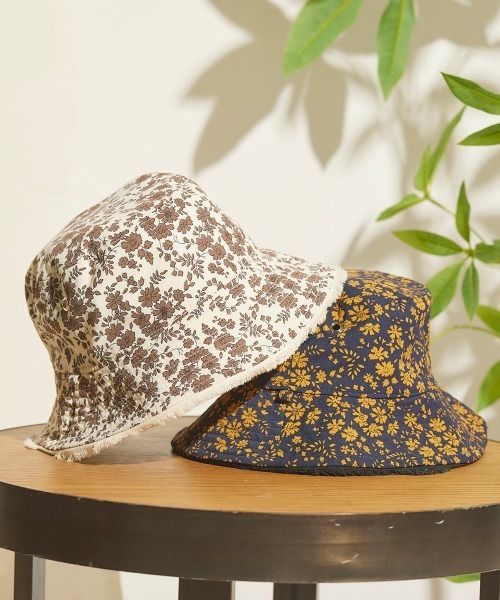 LIPSTAR（リップスター）の「≪Casselini／キャセリーニ≫リバーシブル花柄バケットハット（ハット・レディース・アイボリー/ブラック系その他・FREE）」の7枚目の写真