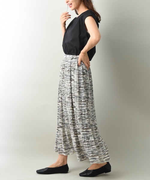 INTERPLANET(インタープラネット)の「TCボイルローンBACKフリルブラウス(シャツ/ブラウス・レディース・ブラック/イエロー/サックスブルー/ライトグレー・FREE)」の14枚目の写真