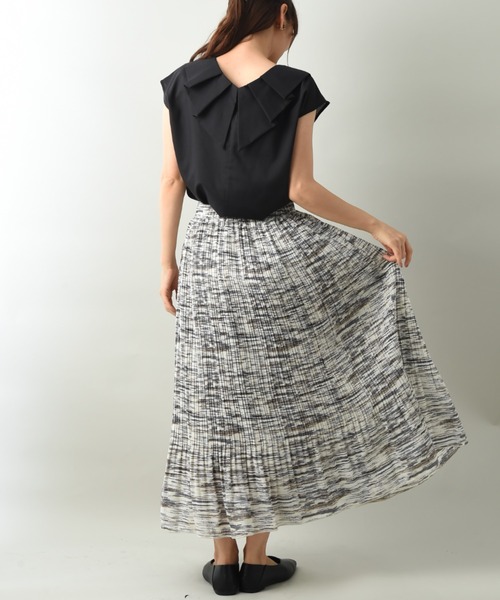 INTERPLANET(インタープラネット)の「TCボイルローンBACKフリルブラウス(シャツ/ブラウス・レディース・ブラック/イエロー/サックスブルー/ライトグレー・FREE)」の15枚目の写真