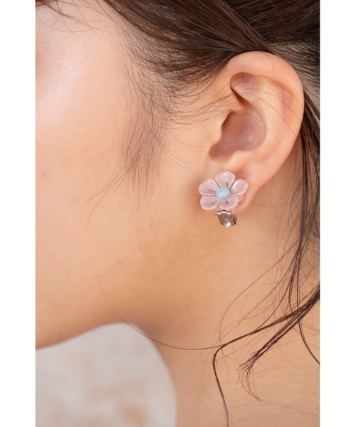 CHACO （FLOWER ACCESSORY）（チャコ）の「CHACO/ ピンクcherryのイヤリング（イヤリング・レディース・ベビーピンク・FREE）」の5枚目の写真