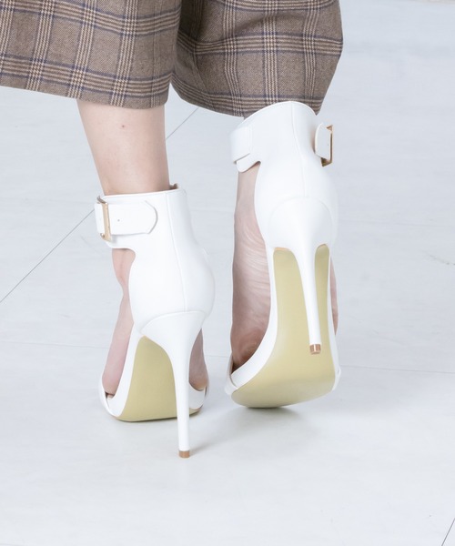 Anuenue（アヌエヌエ）の「シルクサテン ベルトストラップサンダル（サンダル・レディース・ホワイト/ピンク/ブラック・22.5cm/23.5cm/24.5cm/23.0cm/24.0cm/25.0cm）」の19枚目の写真