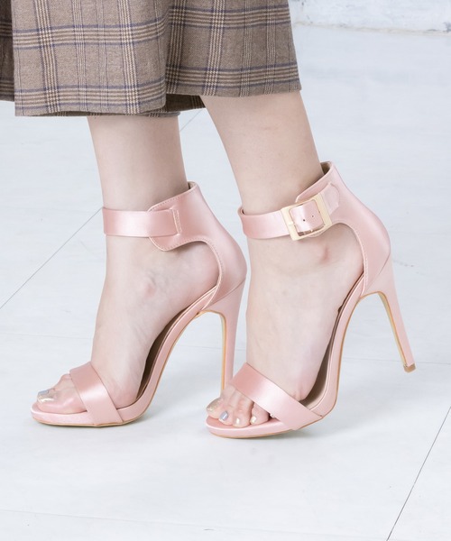 Anuenue（アヌエヌエ）の「シルクサテン ベルトストラップサンダル（サンダル・レディース・ホワイト/ピンク/ブラック・22.5cm/23.5cm/24.5cm/23.0cm/24.0cm/25.0cm）」の10枚目の写真