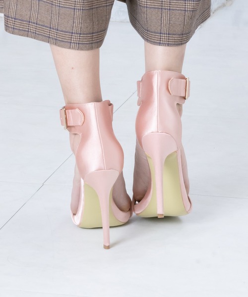 Anuenue（アヌエヌエ）の「シルクサテン ベルトストラップサンダル（サンダル・レディース・ホワイト/ピンク/ブラック・22.5cm/23.5cm/24.5cm/23.0cm/24.0cm/25.0cm）」の9枚目の写真