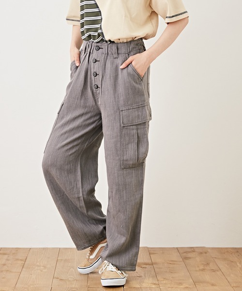 CUBE SUGAR(キューブシュガー)の「スラブツイル ボタンフロント カーゴパンツ(カーゴパンツ・レディース・チャコールグレー/パープル/イエロー・S/M)」の2枚目の写真