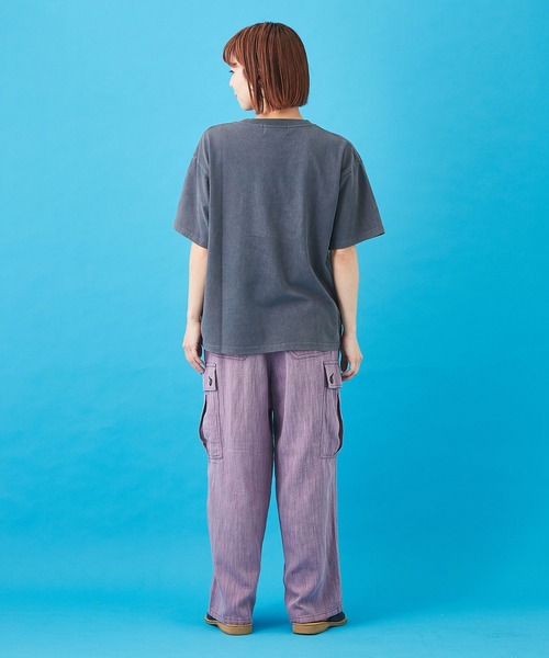 CUBE SUGAR(キューブシュガー)の「スラブツイル ボタンフロント カーゴパンツ(カーゴパンツ・レディース・チャコールグレー/パープル/イエロー・S/M)」の4枚目の写真