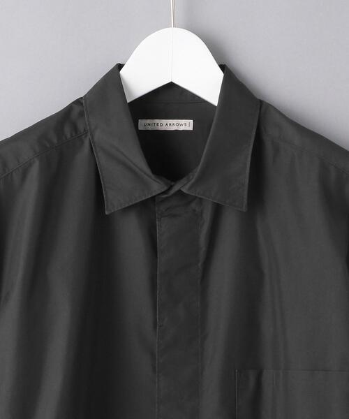 UNITED ARROWS（ユナイテッドアローズ）の「＜UNITED ARROWS＞ コットン/ポリエステル ポプリン フロントフライ ショートスリーブ（シャツ/ブラウス・メンズ・オフホワイト/ダークグレー・SMALL/MEDIUM/LARGE/X-LARGE）」の12枚目の写真