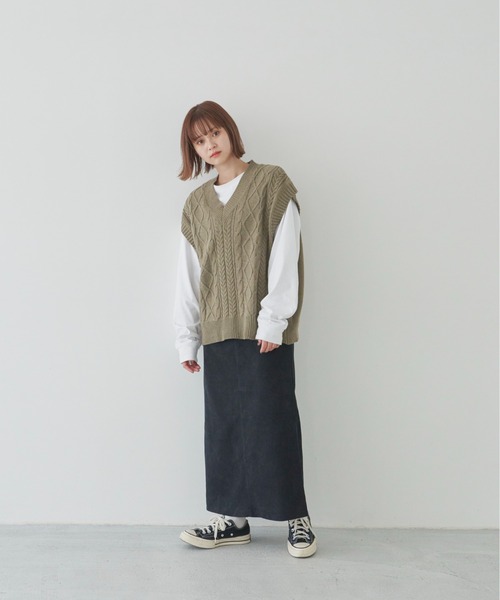 flaner（フラネ）の「ケーブルニットベスト（ベスト・レディース・ダークブラウン/カーキ/モカ・FREE）」の15枚目の写真