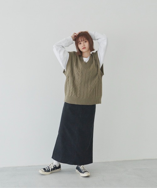 flaner（フラネ）の「ケーブルニットベスト（ベスト・レディース・ダークブラウン/カーキ/モカ・FREE）」の16枚目の写真