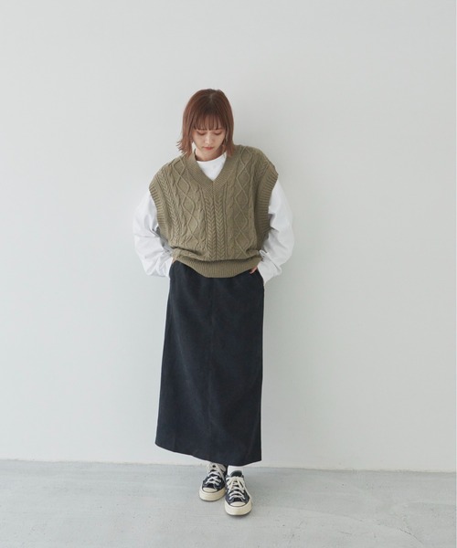 flaner（フラネ）の「ケーブルニットベスト（ベスト・レディース・ダークブラウン/カーキ/モカ・FREE）」の18枚目の写真