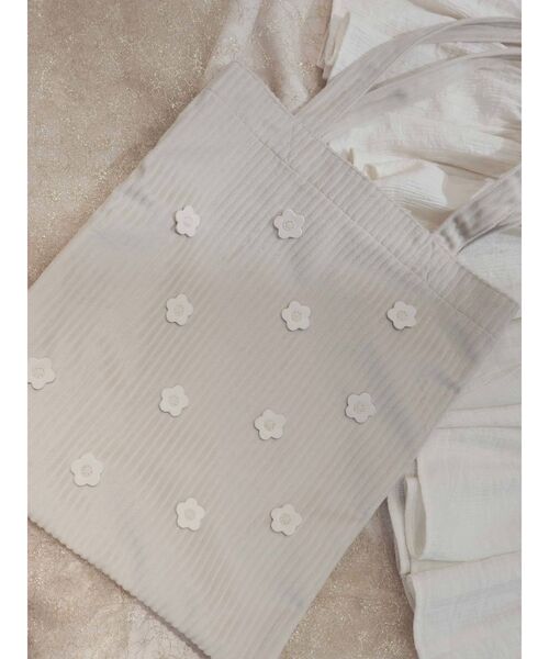 merry jenny(メリージェニー)の「おはな咲いたトートbag(トートバッグ・レディース・アイボリー/ブラック/ブルー・FREE)」の22枚目の写真