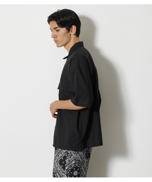 AZUL by moussy（アズールバイマウジー）の「REPREVE W POCKET BIG SHIRT/リプリーブWポケットビッグシャツ（シャツ/ブラウス・メンズ・ベージュ/ブラック・MEDIUM/LARGE）」の20枚目の写真