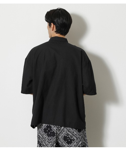 AZUL by moussy（アズールバイマウジー）の「REPREVE W POCKET BIG SHIRT/リプリーブWポケットビッグシャツ（シャツ/ブラウス・メンズ・ベージュ/ブラック・MEDIUM/LARGE）」の21枚目の写真