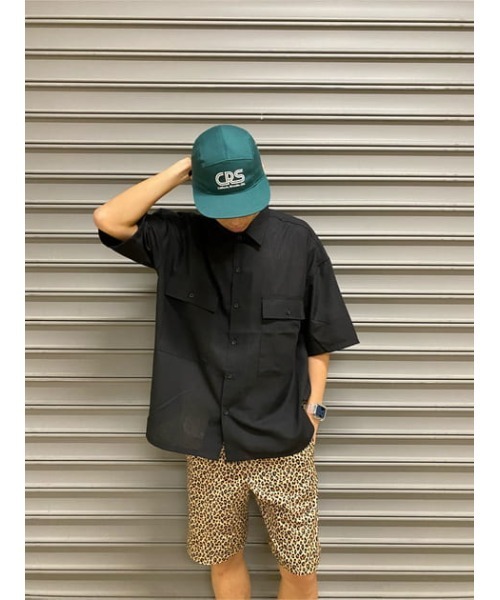 AZUL by moussy（アズールバイマウジー）の「REPREVE W POCKET BIG SHIRT/リプリーブWポケットビッグシャツ（シャツ/ブラウス・メンズ・ベージュ/ブラック・MEDIUM/LARGE）」の6枚目の写真