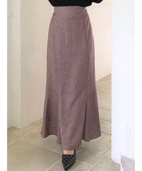 RESEXXY（リゼクシー）の「ニュアンスフラワーマーメイドスカート【セットアップ着用可能】（スカート・レディース・ベージュ/ブラウン/ブルー・FREE）」の2枚目の写真