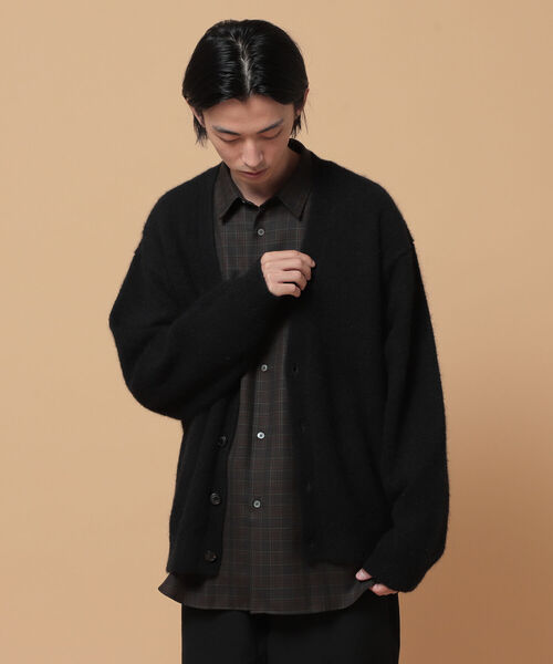 BEAMS（ビームス）の「BEAMS / Alpaca Cardigan（カーディガン/ボレロ・メンズ・ブラック・SMALL/MEDIUM/LARGE/X-LARGE）」の8枚目の写真