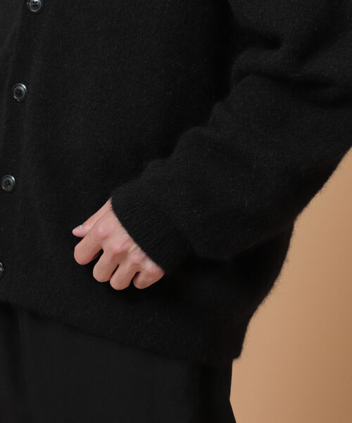 BEAMS（ビームス）の「BEAMS / Alpaca Cardigan（カーディガン/ボレロ・メンズ・ブラック・SMALL/MEDIUM/LARGE/X-LARGE）」の2枚目の写真
