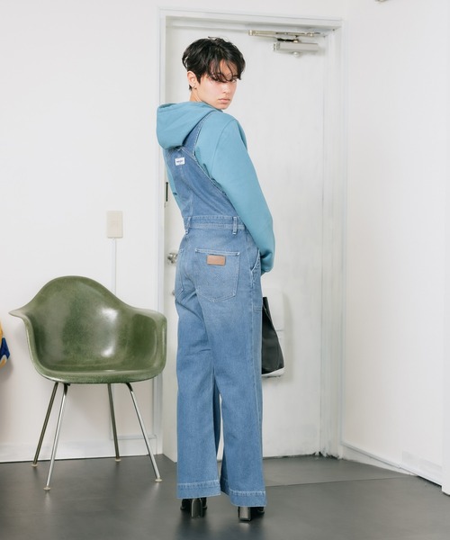 Wrangler(ラングラー)の「WRANGLER/ラングラー FLARE OVERALLS ワンポイント ブランドロゴ オーバーオール フレア(サロペット/オーバーオール・メンズ・アイボリー/ライトブルー・XS/S/M)」の14枚目の写真