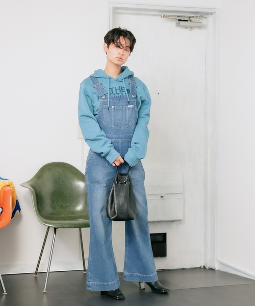 Wrangler(ラングラー)の「WRANGLER/ラングラー FLARE OVERALLS ワンポイント ブランドロゴ オーバーオール フレア(サロペット/オーバーオール・メンズ・アイボリー/ライトブルー・XS/S/M)」の10枚目の写真