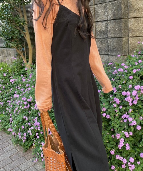 LAUIR（ラウアー）の「バックストリングキャミワンピース（ワンピース・レディース・ブラック/ベージュ/モカ/グレイッシュベージュ・FREE）」の7枚目の写真