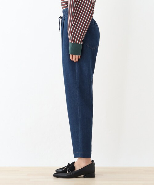 SHOO・LA・RUE（シューラルー）の「◆【S-3L】裏起毛デニムイージーテーパード（デニムパンツ・レディース・ブラック/ダークネイビー・02/01/05/04/03）」の5枚目の写真