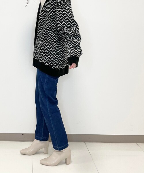 SHOO・LA・RUE（シューラルー）の「◆【S-3L】裏起毛デニムイージーテーパード（デニムパンツ・レディース・ブラック/ダークネイビー・02/01/05/04/03）」の15枚目の写真