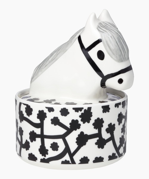 レジンヘアゴム、ヴィンテージ猫ちゃんいちご・再販不可