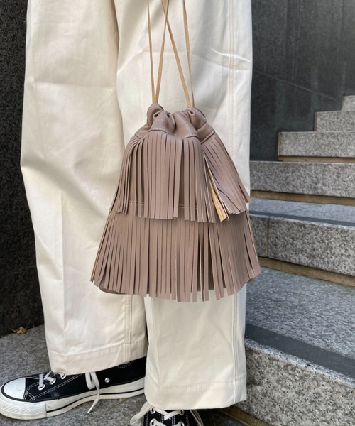 CIAOPANIC（チャオパニック）の「フリンジ巾着ショルダーバック（ショルダーバッグ・レディース・ブラック/グレー・FREE）」の12枚目の写真