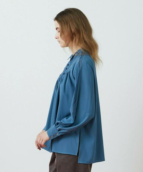 FRAPBOIS(フラボア)の「レーシーフィル ブラウス(シャツ/ブラウス・レディース・ブラック/ブルー・1/0)」の3枚目の写真