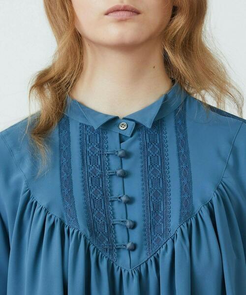 FRAPBOIS(フラボア)の「レーシーフィル ブラウス(シャツ/ブラウス・レディース・ブラック/ブルー・1/0)」の5枚目の写真