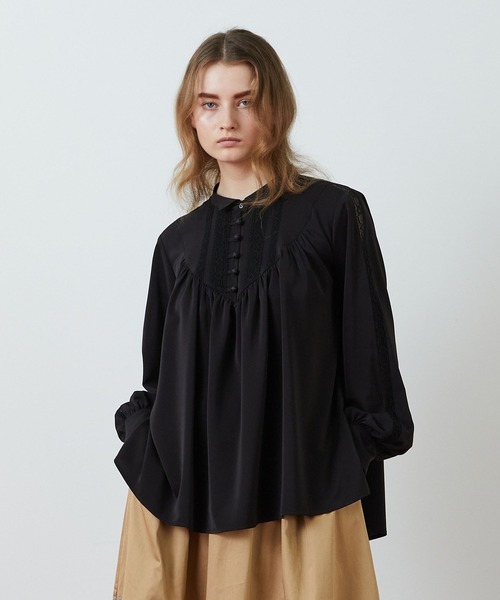 FRAPBOIS(フラボア)の「レーシーフィル ブラウス(シャツ/ブラウス・レディース・ブラック/ブルー・1/0)」の1枚目の写真