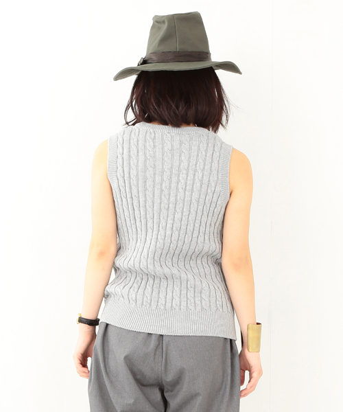 BEAMS BOY(ビームスボーイ)の「BEAMS BOY / 5ゲージ ケーブル編み クルーベスト(ベスト・レディース・ナチュラル/グレー/ネイビー・ONE SIZE)」の16枚目の写真