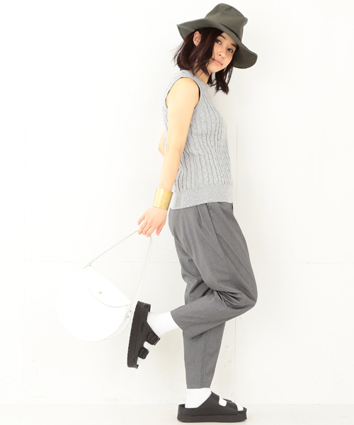 BEAMS BOY(ビームスボーイ)の「BEAMS BOY / 5ゲージ ケーブル編み クルーベスト(ベスト・レディース・ナチュラル/グレー/ネイビー・ONE SIZE)」の4枚目の写真