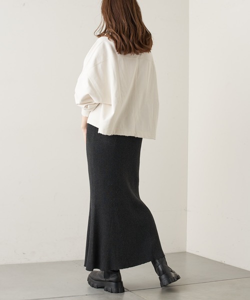 Chico（チコ）の「マーメイドニットロングスカート（スカート・レディース・チャコールグレー/ライトベージュ/ブラウン/ブラック・FREE）」の15枚目の写真