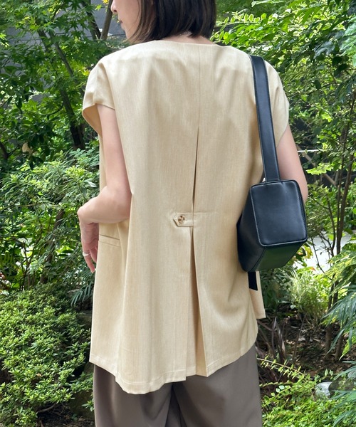 select moca【美品】 ベージュ オーバーサイズ ノーカラー セット セール】ノーカラーバックタックベスト（ベスト）｜select MOCA