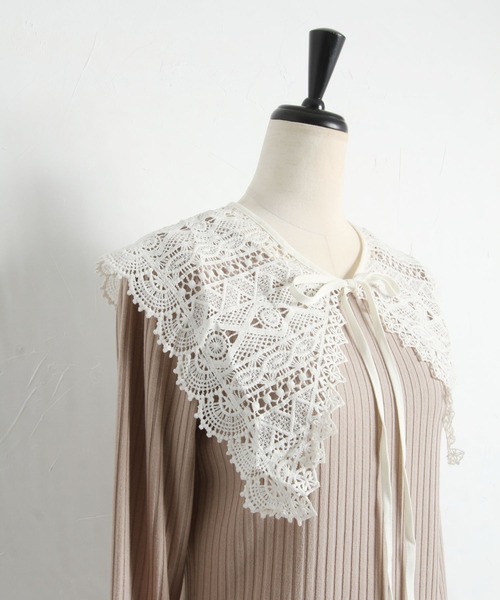 tocco closet(トッコ クローゼット)の「取り外し可能なビックレースカラー付き袖口パール装飾リブカットソー(Tシャツ/カットソー・レディース・ブラック/ベージュ・M)」の22枚目の写真