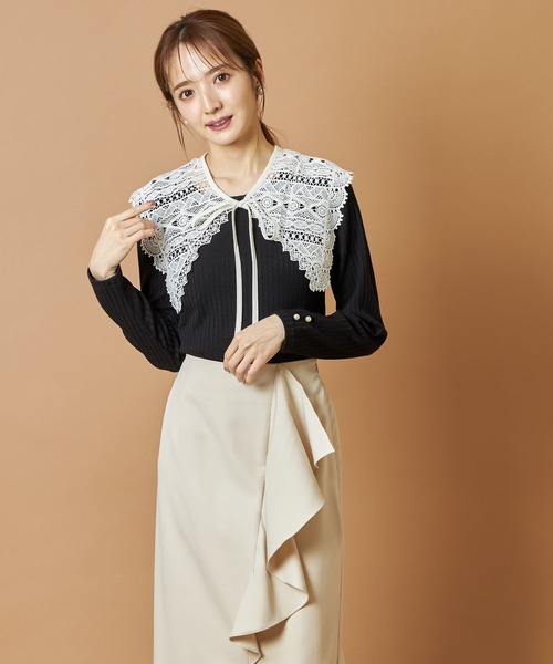 tocco closet(トッコ クローゼット)の「取り外し可能なビックレースカラー付き袖口パール装飾リブカットソー(Tシャツ/カットソー・レディース・ブラック/ベージュ・M)」の4枚目の写真