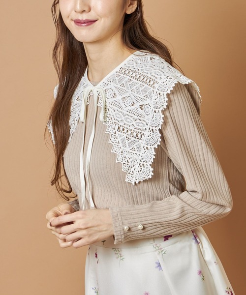 tocco closet(トッコ クローゼット)の「取り外し可能なビックレースカラー付き袖口パール装飾リブカットソー(Tシャツ/カットソー・レディース・ブラック/ベージュ・M)」の10枚目の写真