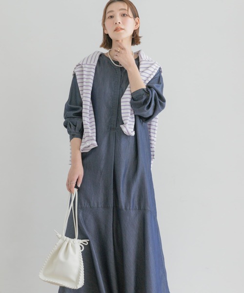 F by ROSSO（エフバイロッソ）の「F by ROSSO　シャンブレーデニムフレアワンピース（ワンピース・レディース・ライトブルー/インディゴブルー・38/36）」の3枚目の写真