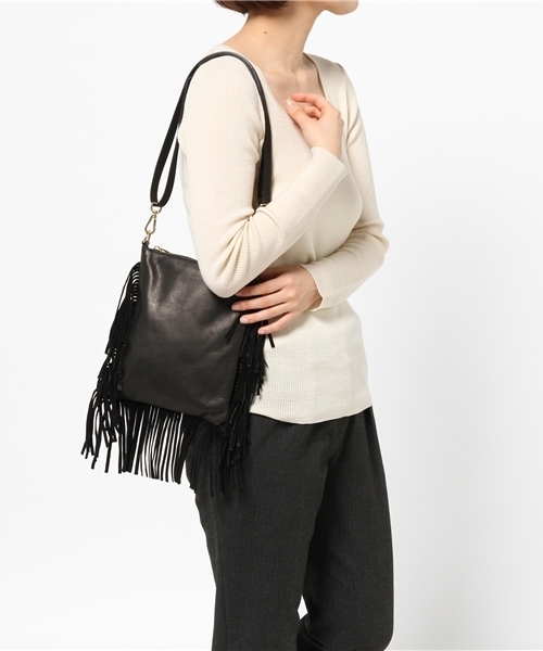 ROSE BUD(ローズバッド)の「(MARCO BIANCHINI) 14087 FRINGE TRIM SMAL SHOULDER BAG(ショルダーバッグ・レディース・ブラック/アイボリー/レッド/シルバー・ONE SIZE)」の5枚目の写真