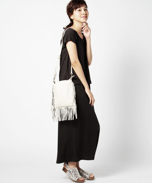 ROSE BUD(ローズバッド)の「(MARCO BIANCHINI) 14087 FRINGE TRIM SMAL SHOULDER BAG(ショルダーバッグ・レディース・ブラック/アイボリー/レッド/シルバー・ONE SIZE)」の15枚目の写真