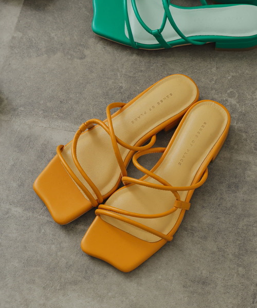 SENSE OF PLACE by URBAN RESEARCH(センスオブプレイスバイアーバンリサーチ)の「コードアシメクロスサンダル(サンダル・レディース・アイボリー/イエロー/シルバー/ブラック/グリーン・LARGE/SMALL/MEDIUM)」の1枚目の写真