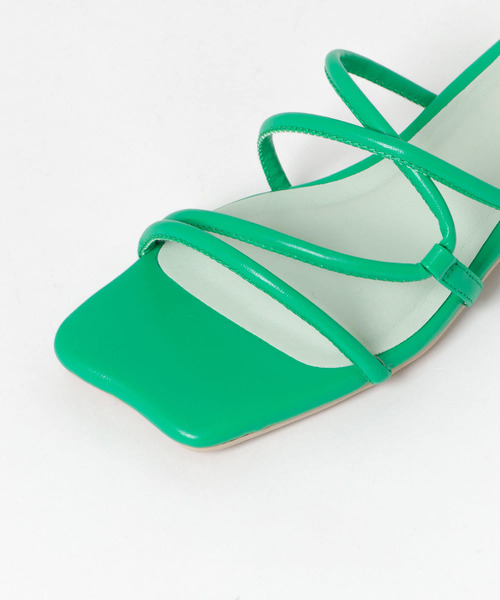 SENSE OF PLACE by URBAN RESEARCH(センスオブプレイスバイアーバンリサーチ)の「コードアシメクロスサンダル(サンダル・レディース・アイボリー/イエロー/シルバー/ブラック/グリーン・LARGE/SMALL/MEDIUM)」の7枚目の写真