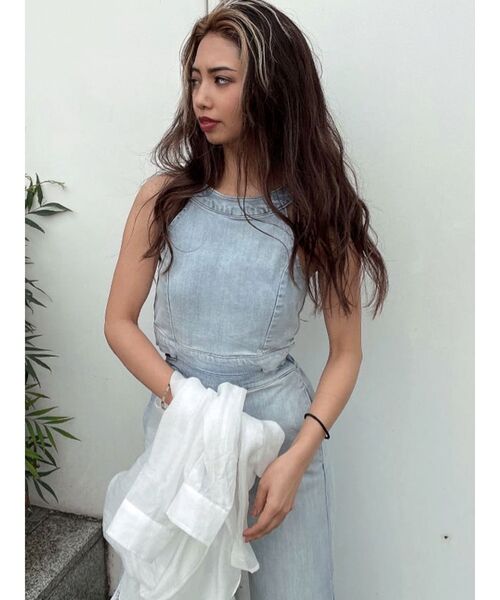GYDA(ジェイダ)の「BACK ZIPデニムロンパース(つなぎ/オールインワン・レディース・ブルー/ライトブルー・SMALL/MEDIUM)」の5枚目の写真