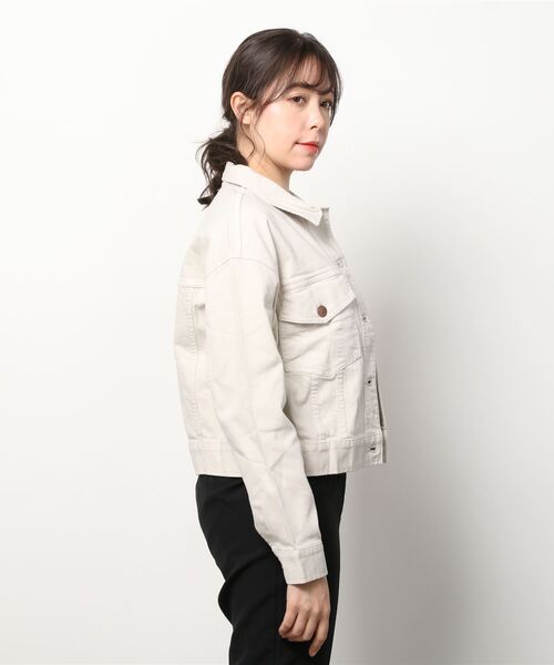 BANANA REPUBLIC FACTORY STORE（バナナリパブリック ファクトリーストア）の「BANANA REPUBLIC FACTORY STORE　　オーバーサイズデニムジャケット（デニムジャケット・レディース・アイボリー・L/M/S/XS）」の5枚目の写真