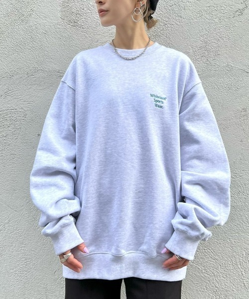 WHITELAND(ホワイトランド)の「WHITELAND/ホワイトランド/CREW SWEAT/クルースウェット(スウェット・レディース・オートミール/ダークグリーン・FREE)」の2枚目の写真