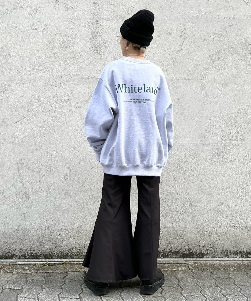 WHITELAND(ホワイトランド)の「WHITELAND/ホワイトランド/CREW SWEAT/クルースウェット(スウェット・レディース・オートミール/ダークグリーン・FREE)」の4枚目の写真