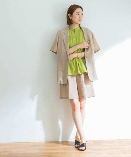 URBAN RESEARCH（アーバンリサーチ）の「『UR TECH Smart Linen Touch』リネンブレンドピンタックブラウス（シャツ/ブラウス・レディース・チャコールグレー/オフホワイト/グリーン系その他・FREE）」の8枚目の写真