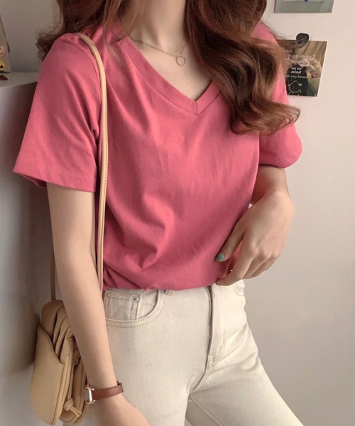 meJane(ミージェーン)の「大人ハンサムVネックシンプルTシャツ(Tシャツ/カットソー・レディース・ブラック/レッド/イエロー/ブルー/シャーベット/サーモンピンク・FREE)」の4枚目の写真